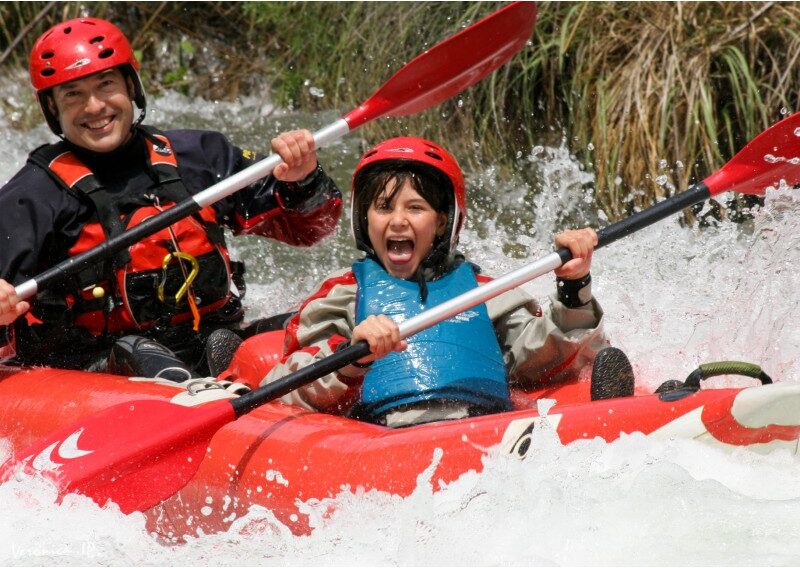 Aventura en canoa con la familia